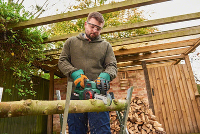 Kettensäge Bosch Universal Chain; 18 V; 1x2,5 Ah Akku; 20 cm Schiene