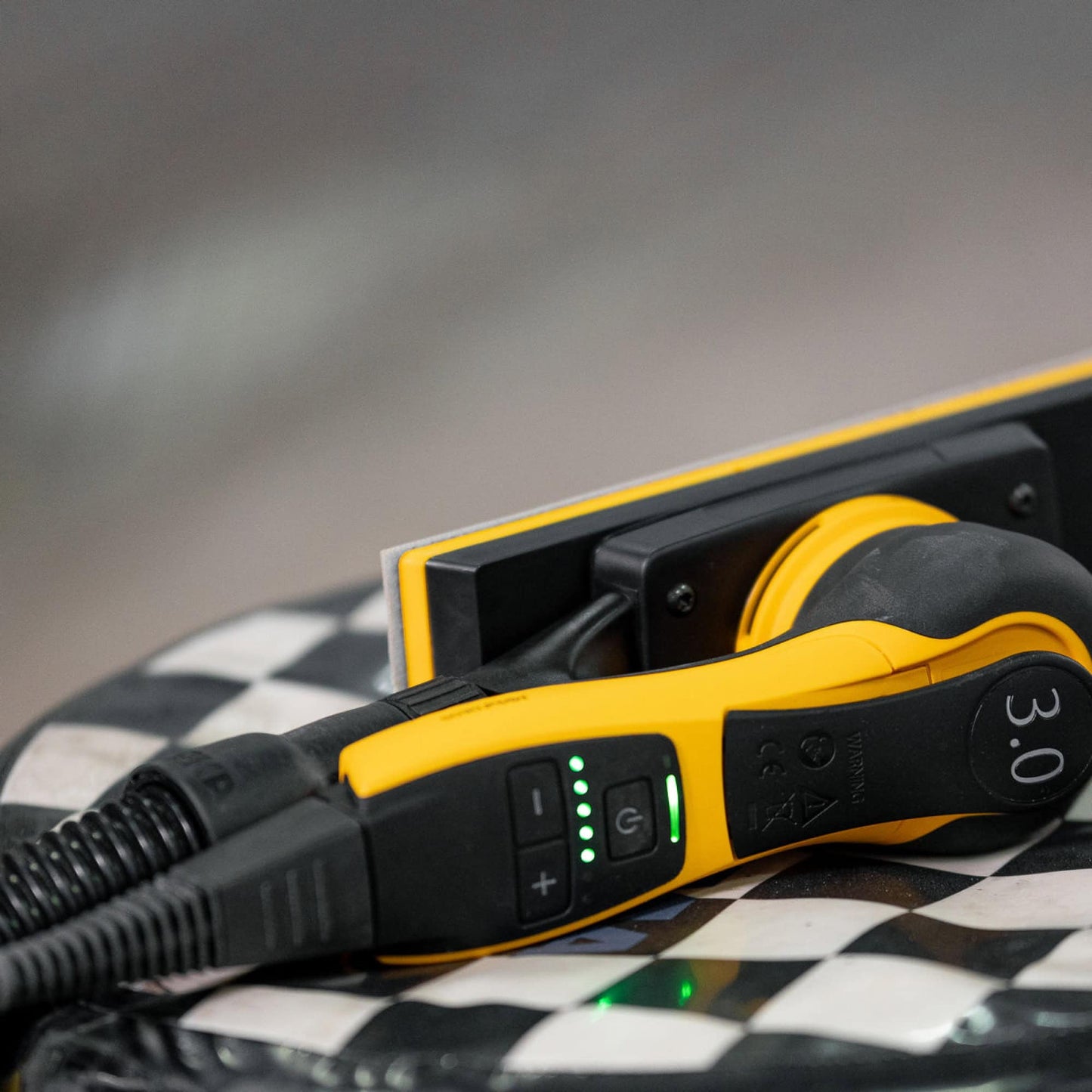 Exzenterschleifer Mirka DEOS II 383; 300 W